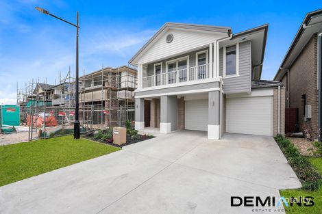 Property photo of 31 Vanderfield Crescent Oran Park NSW 2570