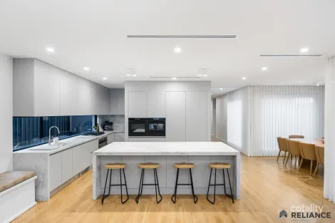 Property photo of 18 Lunar Drive Greenvale VIC 3059