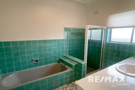 Property photo of 14 Tucker Street Turvey Park NSW 2650