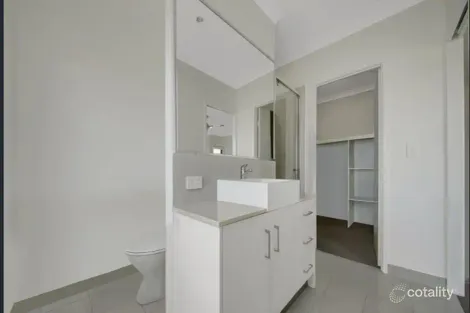 Property photo of 11 Eucalyptus Place Kirkwood QLD 4680