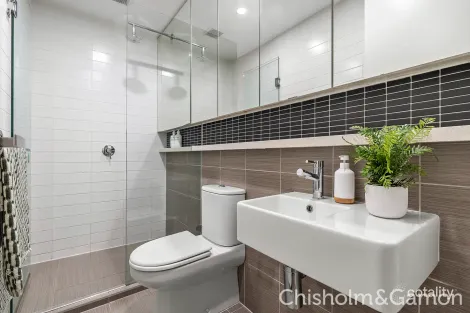 Property photo of 107/96 Ormond Road Elwood VIC 3184