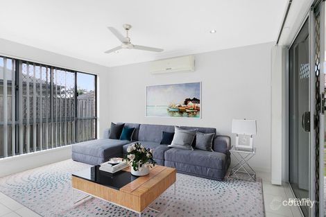 Property photo of 11 Wellington Place Narangba QLD 4504