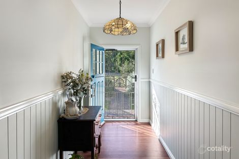 105 Cambridge Dr, Mount Hallen, QLD 4312