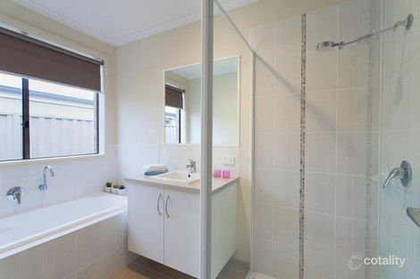 Property photo of 5 Emerald Crescent Koo Wee Rup VIC 3981