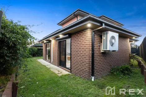 Property photo of 11/30 Central Road Hampton Park VIC 3976