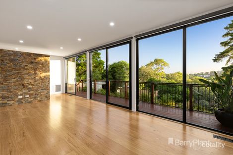 2/11 St Helena Rd, Greensborough, VIC 3088