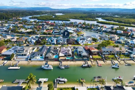 Property photo of 39 Seaspray Street Paradise Point QLD 4216