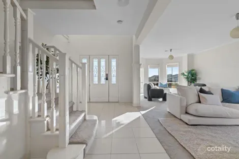 Property photo of 53 Dobson Way Warrnambool VIC 3280