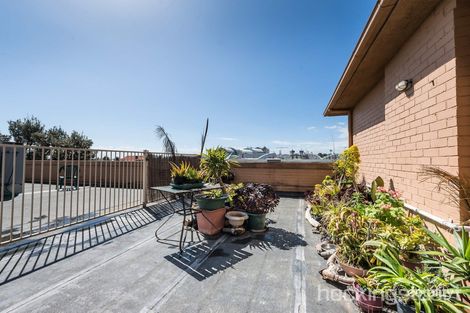 Property photo of 19/11 Marine Parade St Kilda VIC 3182