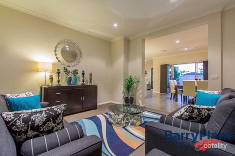 Property photo of 22 Fetlock Lane Cranbourne East VIC 3977