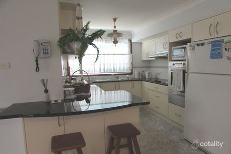Property photo of 44 Manooka Crescent Bradbury NSW 2560