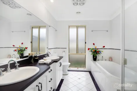 Property photo of 4 Reflections Way Bowral NSW 2576