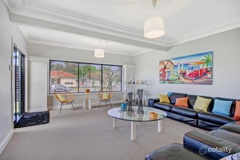 Property photo of 50 Lake Parade East Corrimal NSW 2518