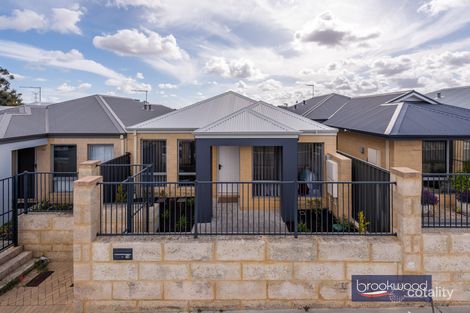 16 Kabiana Way, Dayton, WA 6055