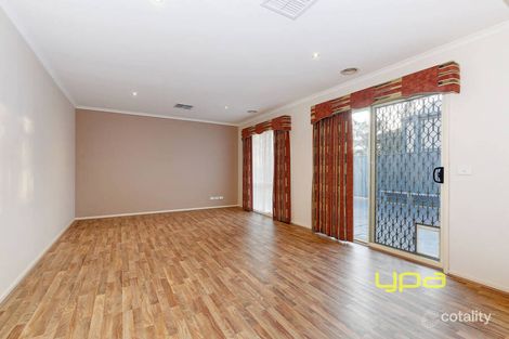 Property photo of 10 Maculata Place Manor Lakes VIC 3024