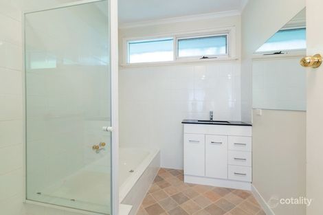 Property photo of 8 Dover Street Wendouree VIC 3355