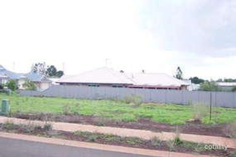 25 Hinchliffe Dr, Kearneys Spring, QLD 4350