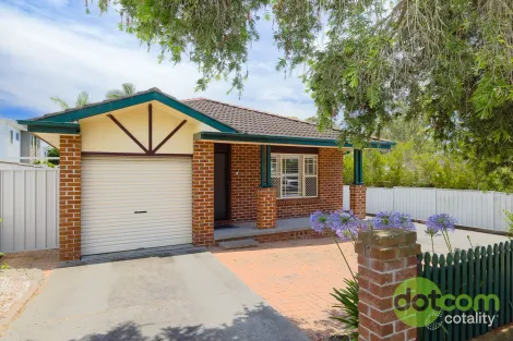 Property photo of 1/10 Mort Street Shortland NSW 2307