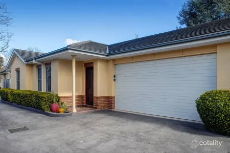 2/34 PARK RD, BOWRAL, NSW 2576