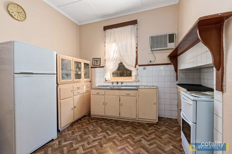 Property photo of 42 Farm Street Newport VIC 3015