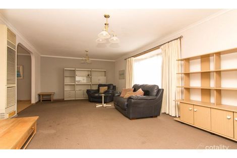 Property photo of 24 Heysen Drive Skye VIC 3977