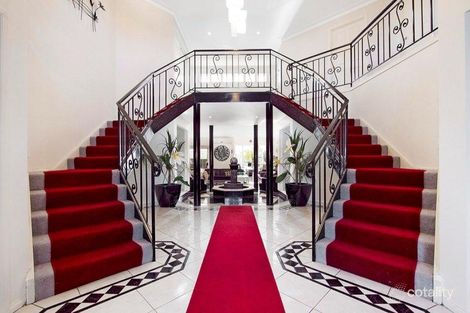 Property photo of 25 Maryrose Crescent Endeavour Hills VIC 3802