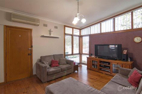 Property photo of 5 Mindoro Place Lethbridge Park NSW 2770
