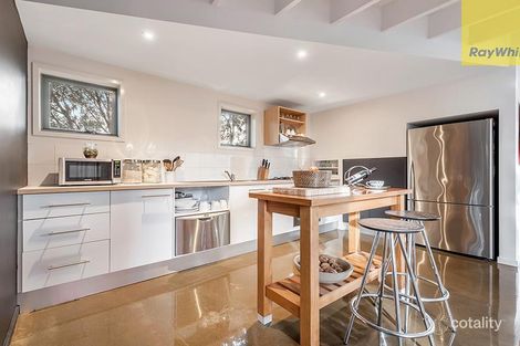 Property photo of 9 Grattan Lane Caroline Springs VIC 3023