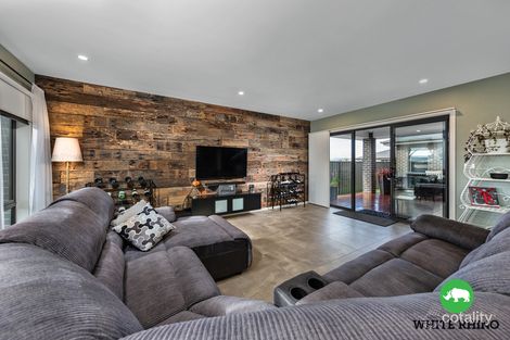 Property photo of 12 Duncan Loop Googong NSW 2620