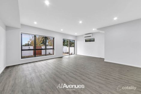 Property photo of 19 Pedigree Grove Cranbourne East VIC 3977