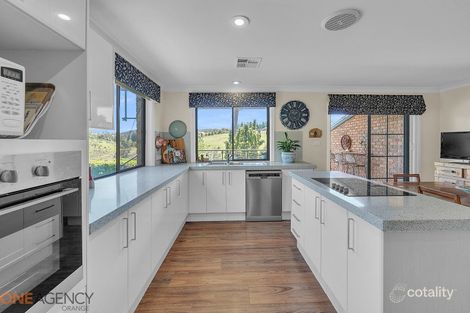 Property photo of 2 Don Peters Place Clifton Grove NSW 2800