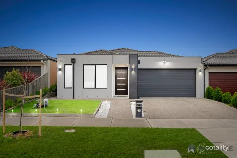 30 Winkler St, Mickleham, VIC 3064