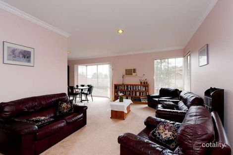 Property photo of 3 Warbler Walk South Morang VIC 3752