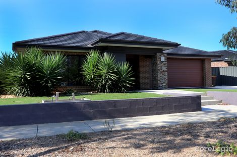 Property photo of 5 Grovedale Way Manor Lakes VIC 3024
