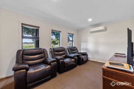 Property photo of 56 Armidale Drive Pakenham VIC 3810