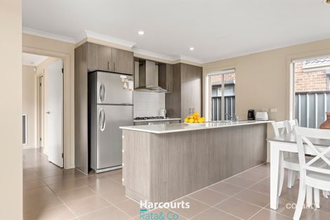 Property photo of 20 Villandry Street Roxburgh Park VIC 3064