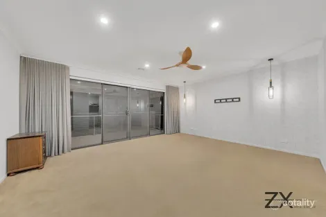 Property photo of 7 Wallagaraugh Parkway Wollert VIC 3750