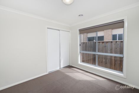 Property photo of 30 Leyana Crescent Brookfield VIC 3338
