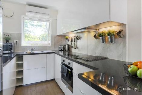 Property photo of 18/72-74 Carlisle Street St Kilda VIC 3182