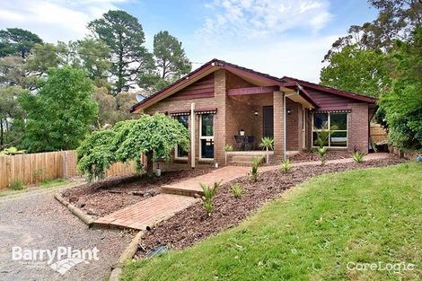 8 Stewart Ave, Wandin North, VIC 3139