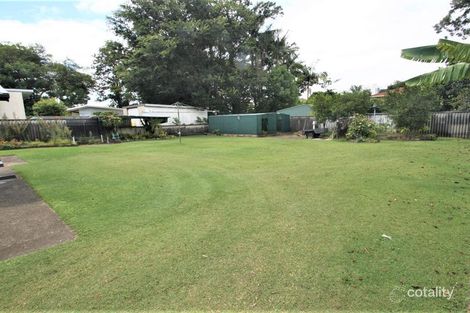 Property photo of 19 Harris Street Labrador QLD 4215
