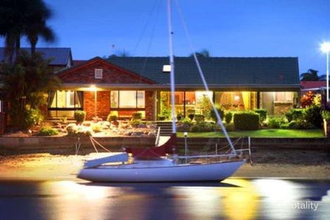 32 Courageous Ct, Newport, QLD 4020