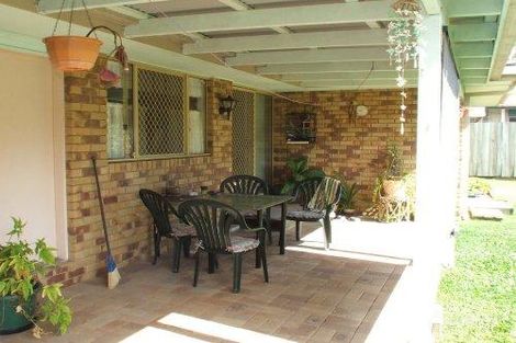 Property photo of 4 Fifth Avenue Marcoola QLD 4564