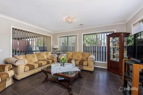 Property photo of 8 Ashbury Grove Hillside VIC 3037