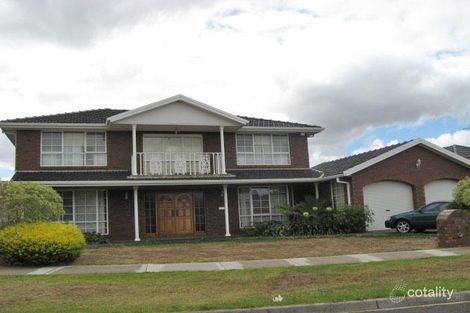 4 Solent Cres, Taylors Lakes, VIC 3038