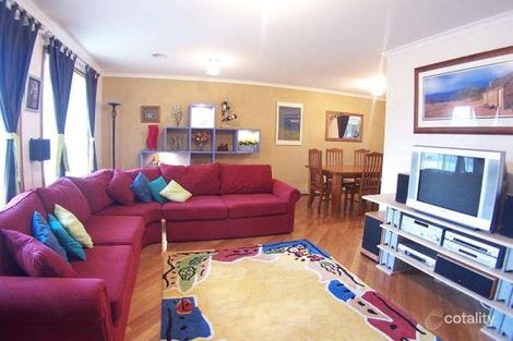 Property photo of 15 Franklin Court Jerrabomberra NSW 2619