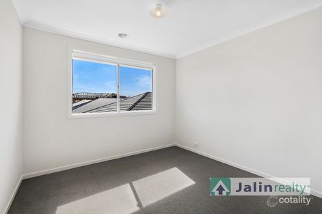 Property photo of 36 Merula Drive Mambourin VIC 3024