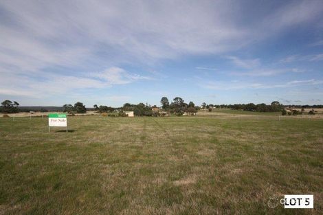 16 Sunrise Ct, Haddon, VIC 3351