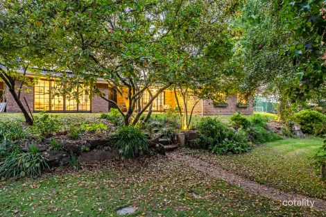 Property photo of 1 Wonnaminta Drive Crafers SA 5152