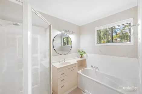 Property photo of 25 Poppel Street Kin Kora QLD 4680